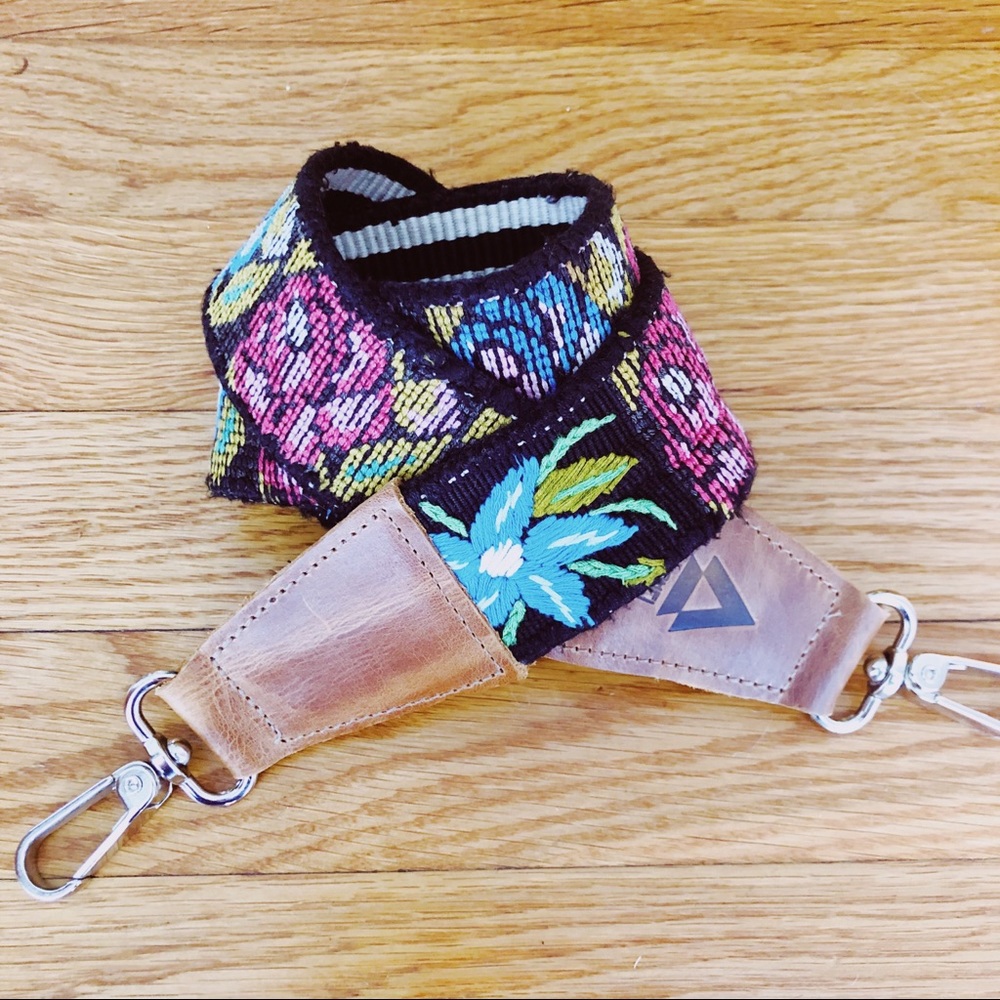 Ixchel triangle camera (or bag) strap NEW